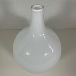 White Round Ikea 16789 Fluted Salong 8" Hand Made Glass Art Vase Sculpture